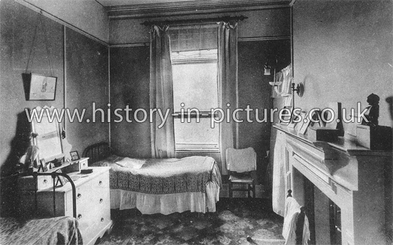 Oaklea, A Bedroom, Buckhurst Hill, Essex. c.1915